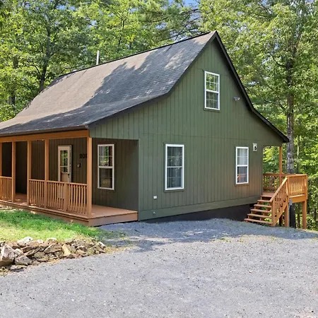 Hot Tub, Fire Pit, Grill, Screened Porch & Wifi